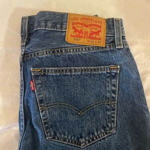 550 Levi’s!